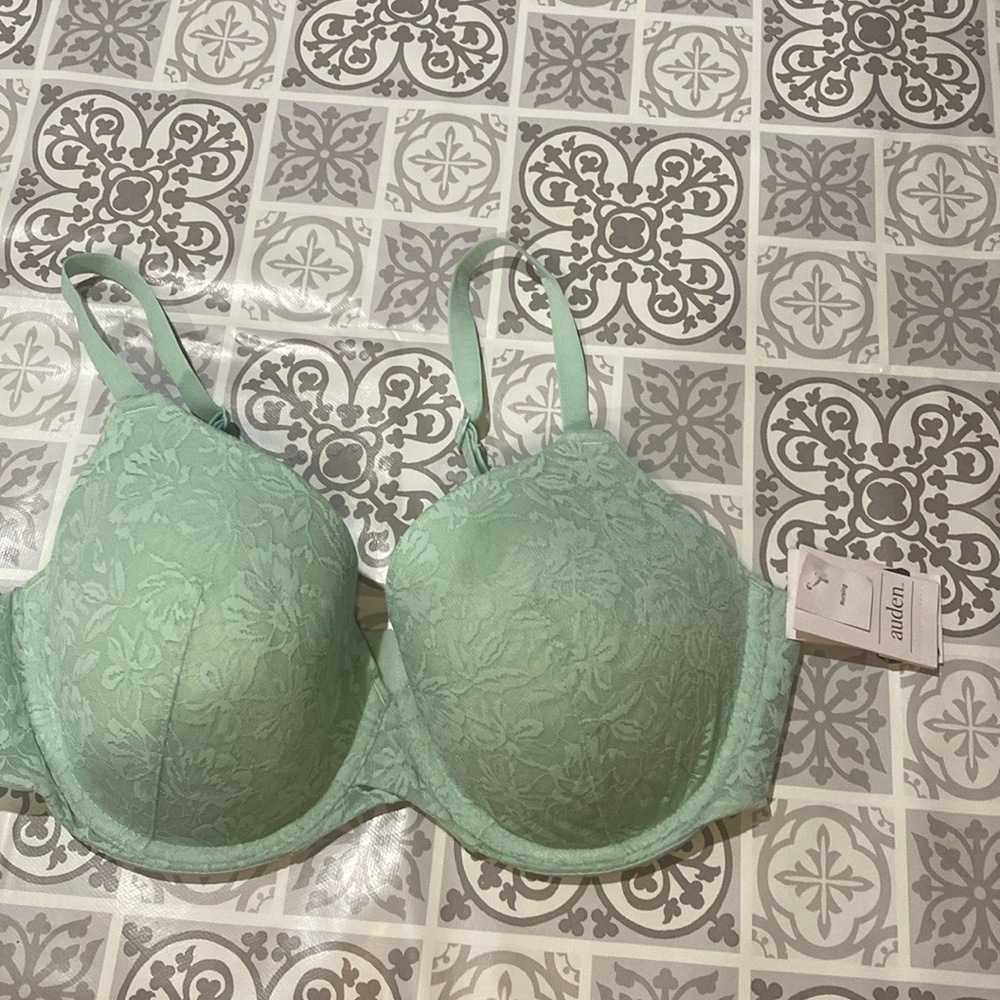 AUDEN Women Lightly Lined Underwire Back Closure Nursing T-Shirt Bra size 36D